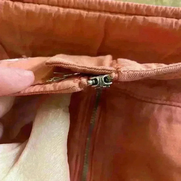 Anthropologie Button Pocket Skirt with Back Zipper in Salmon Pink Size 14 - Picture 7 of 7